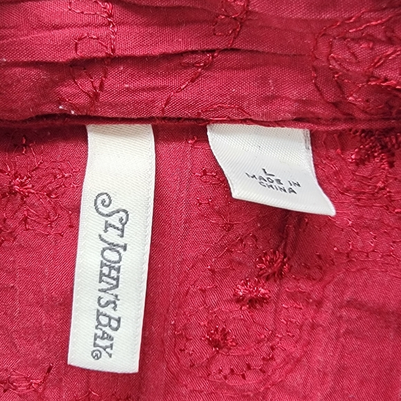 St Johns Bay 3/4 Sleeve Ruffle Womens Large Red Button Up Shirt Blouse - Picture 8 of 8